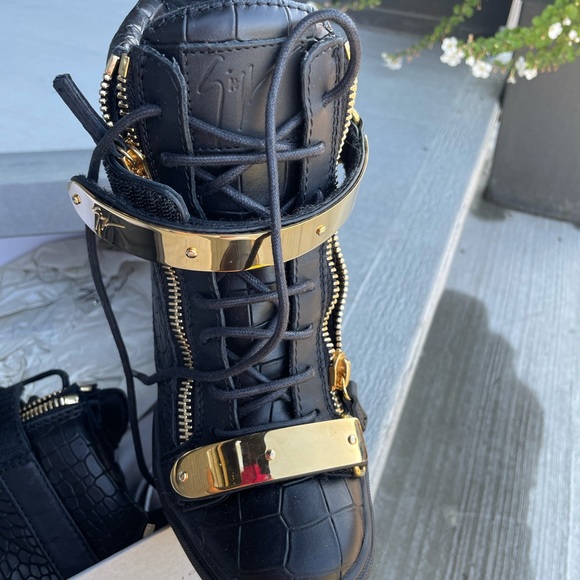 Giuseppe zanotti BRAND NEW - Picture 2 of 7